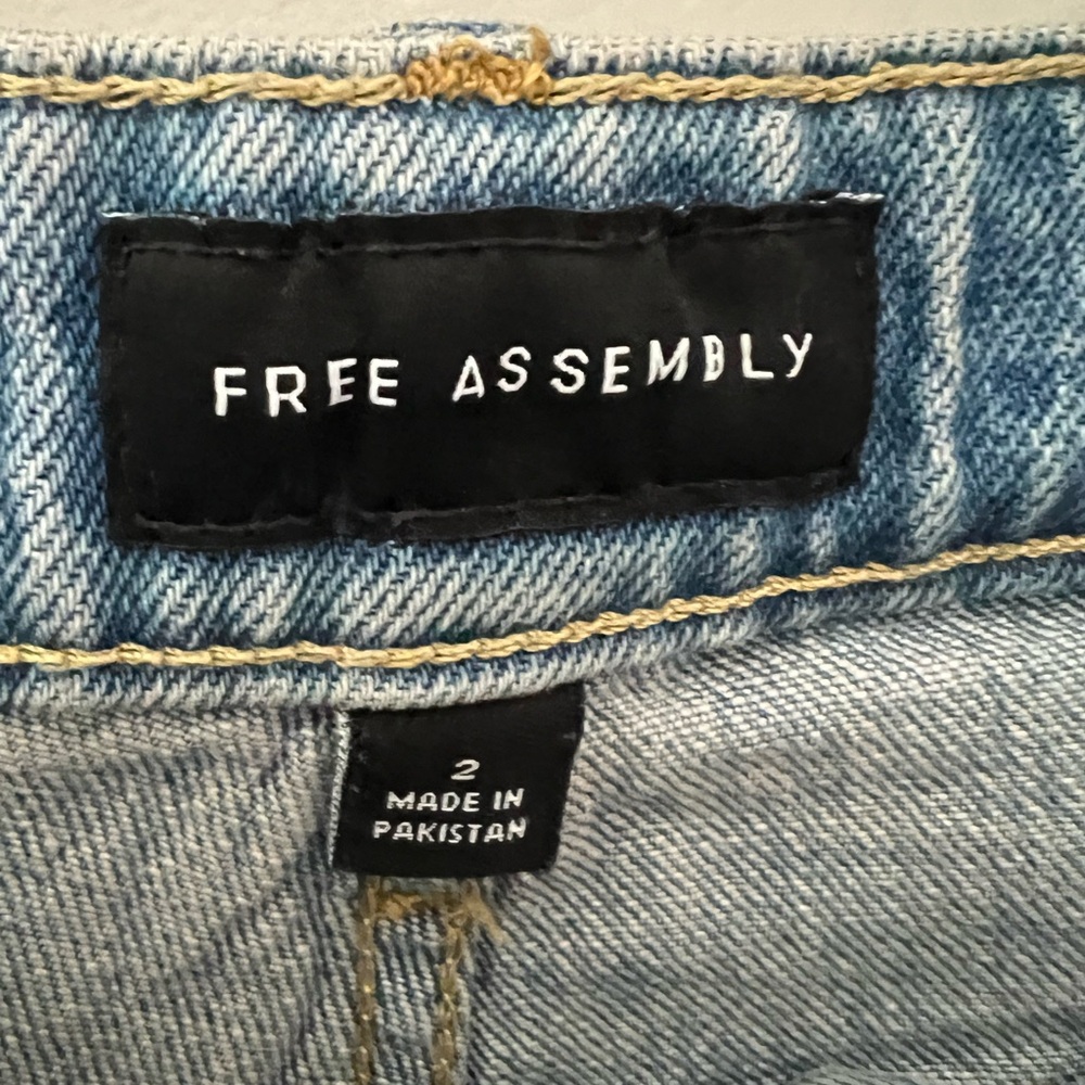 Free Assembly Patchwork Super High Rise Straight Jeans Size 2 - Picture 3 of 3